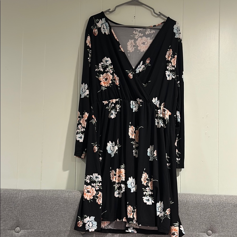 Floral Black V-neck Dress
